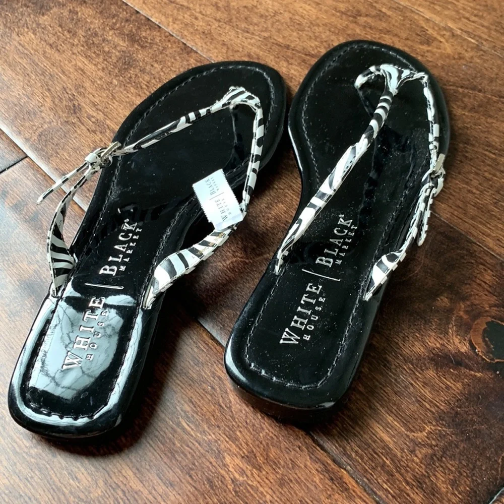 NWT WHITE HOUSE | BLACK MARKET Animal Print Thong Sandals Size 7